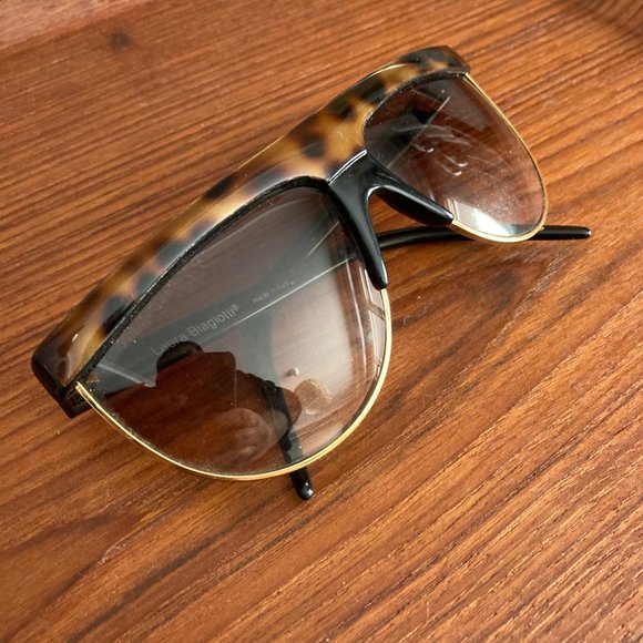 Laura Biagiotti Accessories - Vintage Laura Biagiotti sunglasses
